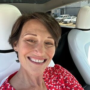 Meet your Posher, Gina